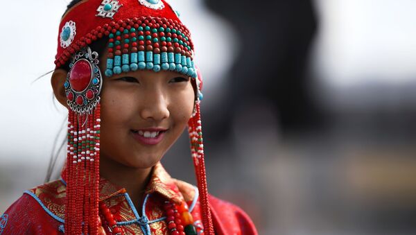 دختر منگولیایی در لباس ملی این کشور - اسپوتنیک افغانستان  