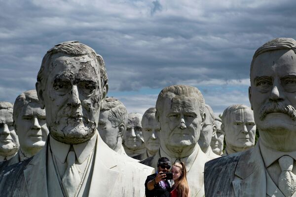 مجسمه روسای جمهور پیشین ایالات متحده در ویرجینیا - اسپوتنیک افغانستان  