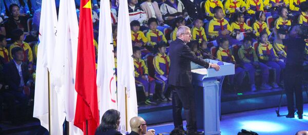 Президент Международного олимпийского комитета Томас Бах на презентации талисманов Олимпиады и Паралимпиады 2022 в Пекине  - اسپوتنیک افغانستان  