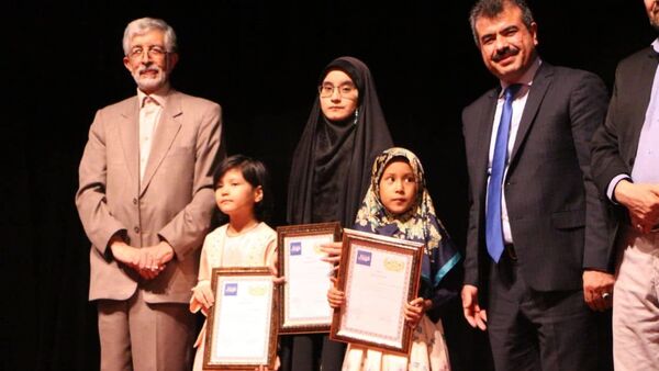 توسعه و گسترش زبان فارسی در همدل/ برگزاری سومین دوره مسابقه سخنرانی همدل - اسپوتنیک افغانستان  