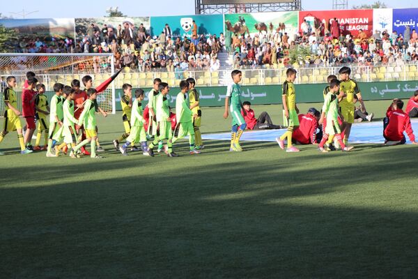 تیم طوفان هریرود با پیروزی در برابر شاهین آسمایی برای بار سوم قهرمان شد. - اسپوتنیک افغانستان  