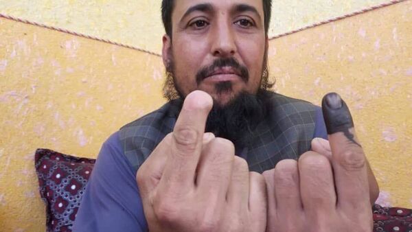 شهروند افغانستان با انگشت بریده رای داد - اسپوتنیک افغانستان  