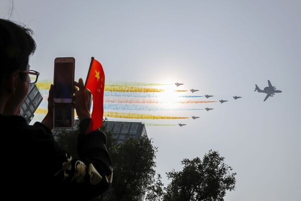 رژه نظامی به مناسبت 70-مین سالگرد تأسیس جمهوری خلق چین.
 - اسپوتنیک افغانستان  