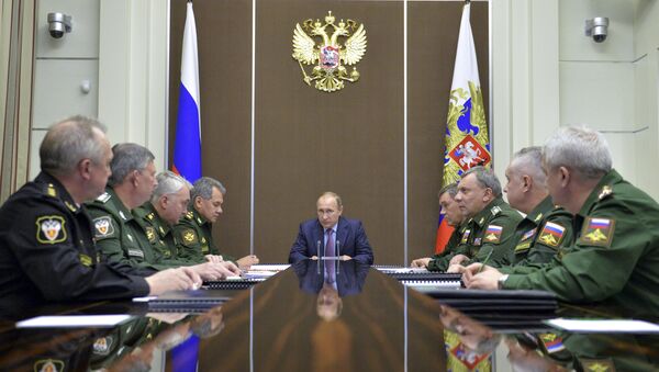 پوتین فرمان اجرای طرح دفاعی فدراسیون روسیه را امضا کرد - اسپوتنیک افغانستان  