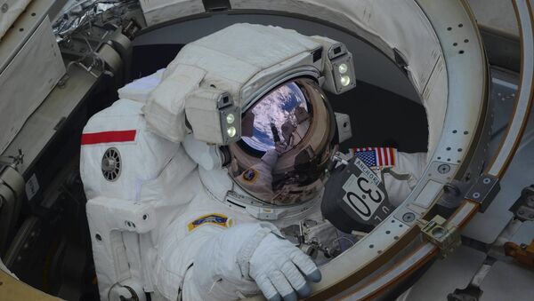 پوتین فضانورد امریکایی را با مدال شجاعت تقدیر کرد  - اسپوتنیک افغانستان  