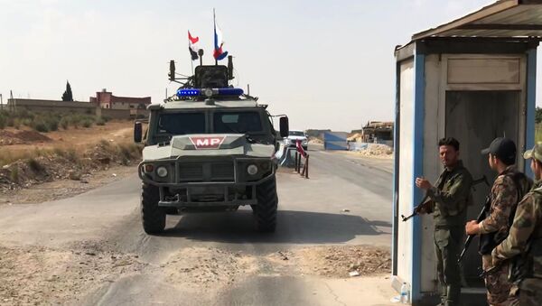 پولیس نظامی روسیه گشت‌زنی در سرحد سوریه با ترکیه را آغاز کرد - اسپوتنیک افغانستان  