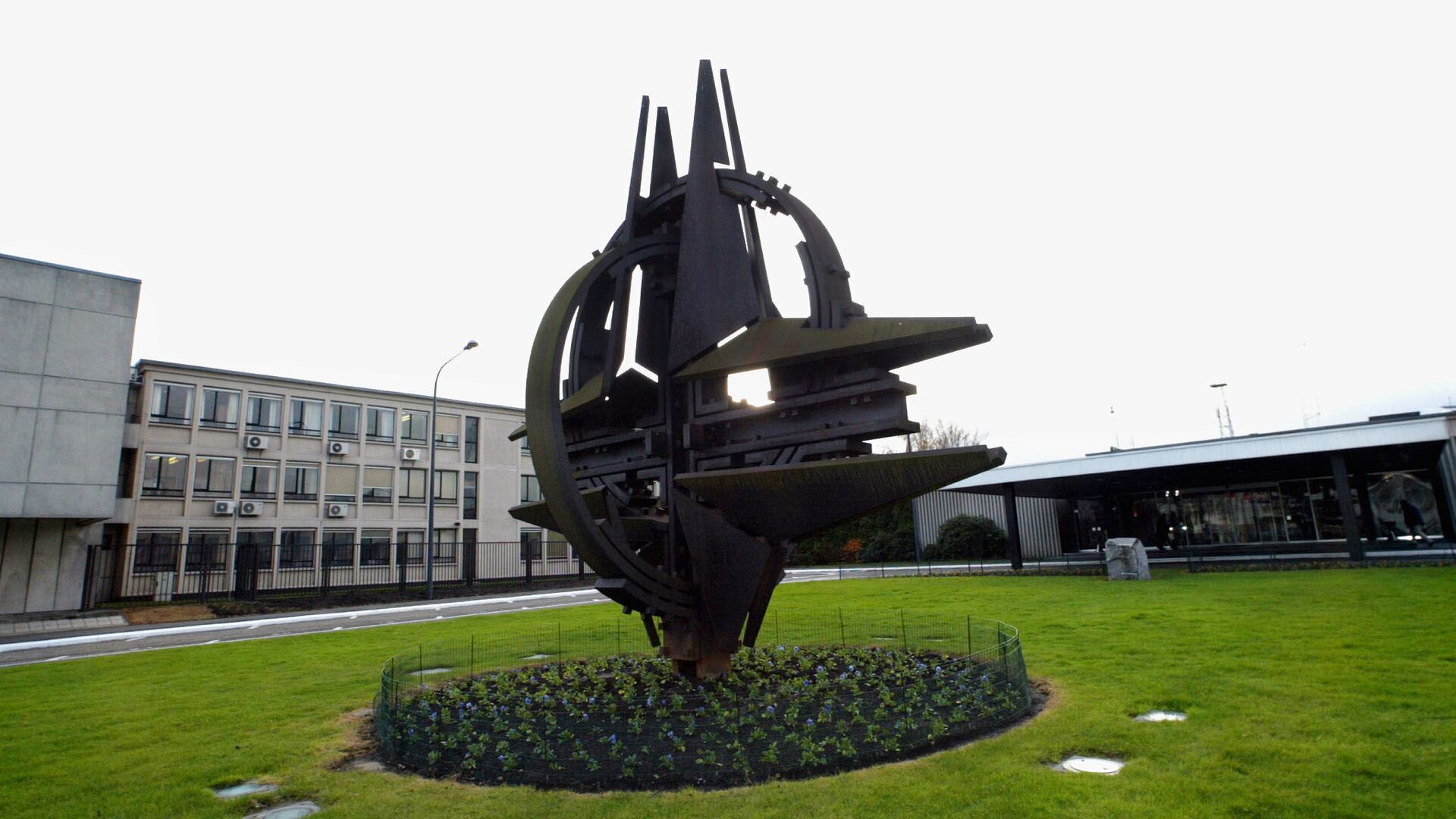 Здание штаб-квартиры НАТО в Брюсселе - اسپوتنیک افغانستان  , 1920, 06.05.2022