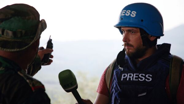 Корреспондент арабской редакции RT Саргон Хадая во время интервью - اسپوتنیک افغانستان  