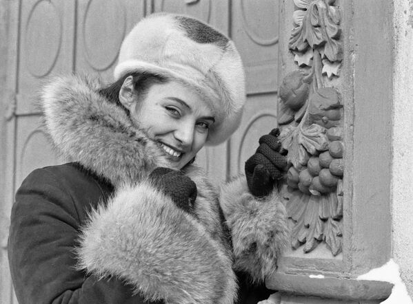 آشنایی با لباس زمستانی زنان از دوره اتحاد جماهیر شوروی - اسپوتنیک افغانستان  