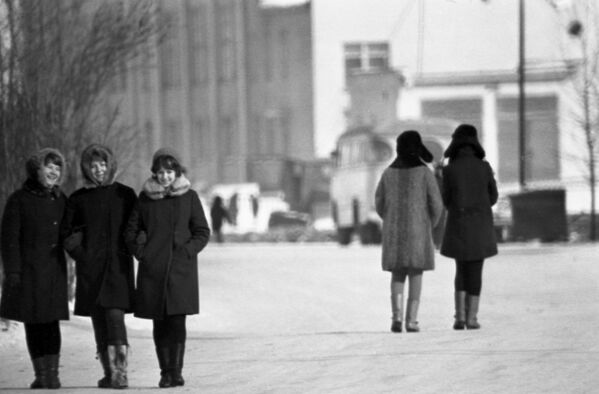 زنان شوروی در زمستان (دهه ۷۰) - اسپوتنیک افغانستان  