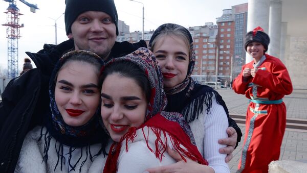 اشتراک کنندگان جشن «وحدت ملی» - شهر کراسنویارسک، روسیه  - اسپوتنیک افغانستان  