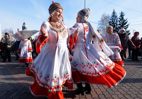 جشن روز «وحدت ملی» در شهر کراسنویارسک، روسیه  - اسپوتنیک افغانستان  