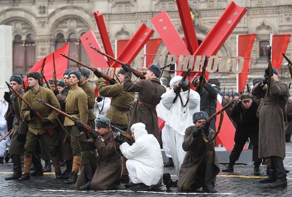 رژه نظامی به یاد جنگ جهانی دوم در میدان سرخ مسکو - اسپوتنیک افغانستان  