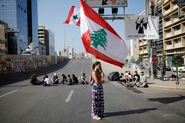 تظاهرات گسترده ضد دولتی در لبنان  - اسپوتنیک افغانستان  