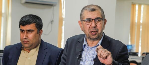 امضا نکردن یک عضو کمیسیون انتخابات در سند نتایج انتخابات ریاست جمهوری امضا نکردن یک عضو کمیسیون انتخابات در سند نتایج انتخابات ریاست جمهوری - اسپوتنیک افغانستان
