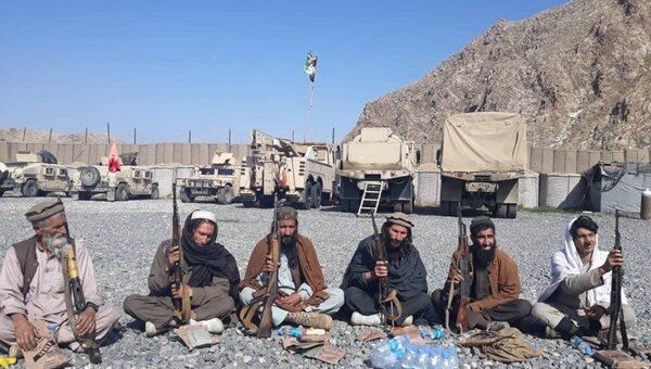 تسلیم شدن 229 داعشی به نیروهای دولتی  - اسپوتنیک افغانستان  