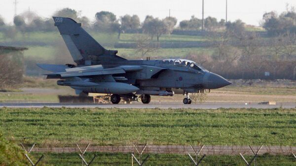 تدارکات نیروی هوایی بریتانیا برای حمله به مواضع داعش در سوریه - اسپوتنیک افغانستان  