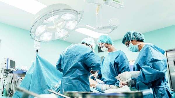 پزشکان هرات در یک سال 90 هزار عملیات انجام دادند - اسپوتنیک افغانستان  