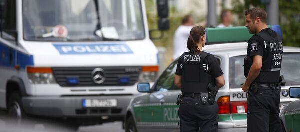 یک موتر در برلین، عابرین را زیر گرفت + تصاویر یک موتر در برلین، عابرین را زیر گرفت + تصاویر - اسپوتنیک افغانستان