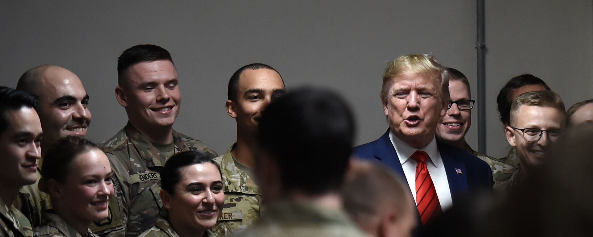 Президент США Дональд Трамп во время посещения американской военной базы в Афганистане - اسپوتنیک افغانستان  , 1920, 29.11.2021
