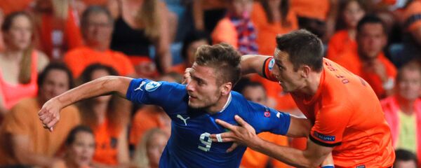 چیرو ایموبیله  Футбол. Чемпионат Европы среди молодежных команд. Матч Италия - Нидерланды - اسپوتنیک افغانستان  