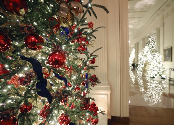 دیکوریشن جشن کریسمس در کاخ سفید  .
 - اسپوتنیک افغانستان  