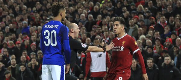 دربی مرسی ساید Tempers flare between Everton's Mason Holgate, left, and Liverpool's Roberto Firmino during the English FA Cup Third Round soccer match between Liverpool and Everton at Anfield in Liverpool, England, Friday, Jan. 5, 2018 دربی مرسی ساید Tempers flare between Everton's Mason Holgate, left, and Liverpool's Roberto Firmino during the English FA Cup Third Round soccer match between Liverpool and Everton at Anfield in Liverpool, England, Friday, Jan. 5, 2018 - اسپوتنیک افغانستان