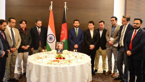 افغانستان در سوگ ناکامورا: شمع‌افروزی در سفارت افغانستان در دهلی - اسپوتنیک افغانستان  