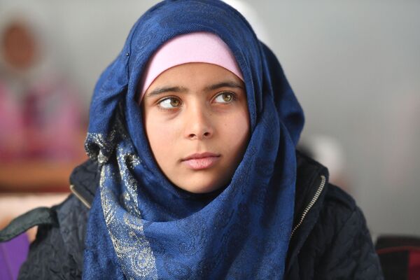 دانش‌آموز در مکتب اردوگاه پناهندگان ادلب در نزدیکی دمشق - اسپوتنیک افغانستان  