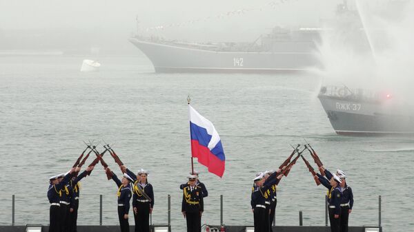 Navy men during the celebration of the Russian Black Sea Fleet's 230th anniversary in Sevastopol - اسپوتنیک افغانستان  