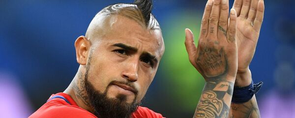 آرتور ویدال Футбол. Кубок конфедераций-2017. Церемония награждения آرتور ویدال Футбол. Кубок конфедераций-2017. Церемония награждения - اسپوتنیک افغانستان