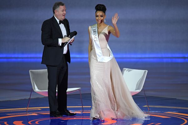   فینال کنکور ملکه زیبایی جهان در لندن/نماینده فرانسه - اسپوتنیک افغانستان  