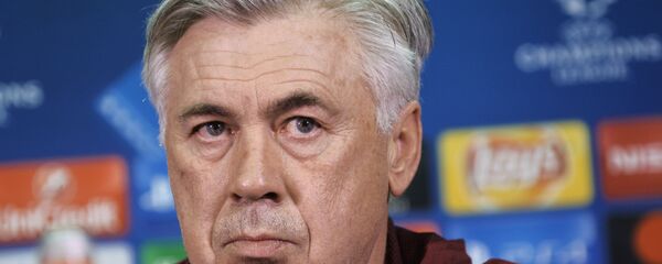 کارلو آنچلوتی سرمربی اورتون     Футбол. Лига чемпионов. Тренировка ФК Бавария - اسپوتنیک افغانستان  