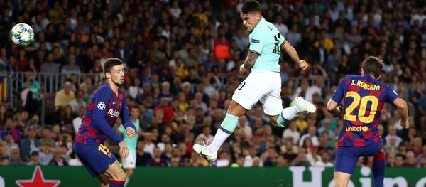 Удар Лаутаро Мартинеса по воротам  - اسپوتنیک افغانستان  