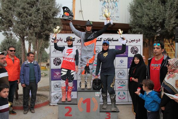 مسابقات کشوری موتورکراس زنان در تهران برگزار شد - اسپوتنیک افغانستان  