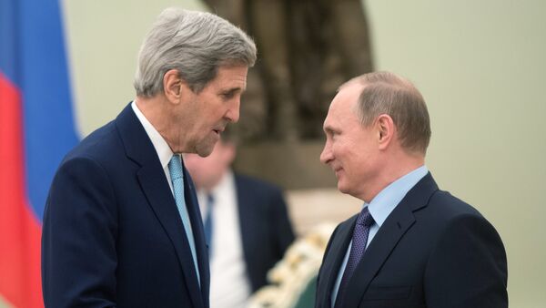 رئیس جمهور ولادیمیر پوتین و جان کری وزیر خارجه امریکا - اسپوتنیک افغانستان  