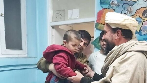 یک کودک از چنگ آدم ربایان نجات داده شد - اسپوتنیک افغانستان  