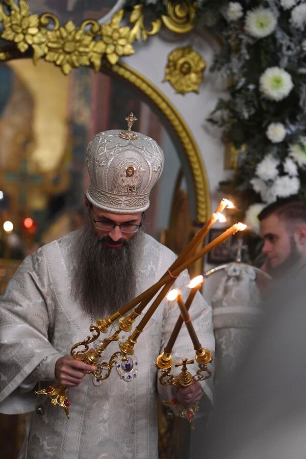 رئیس کلیسای جامع مریم مقدس در کلیسای جامع ولادیوستوک - روسیه - اسپوتنیک افغانستان  