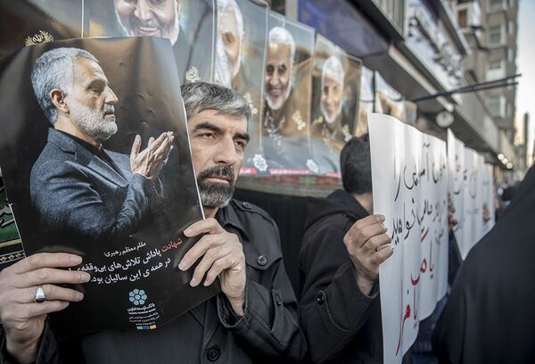 مراسم وداع با جنرال سلیمانی در ایران به روایت تصویر - اسپوتنیک افغانستان  