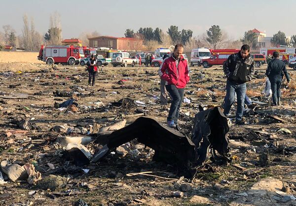سقوط طیاره اوکراینی در ایران به روایت تصویر - اسپوتنیک افغانستان  