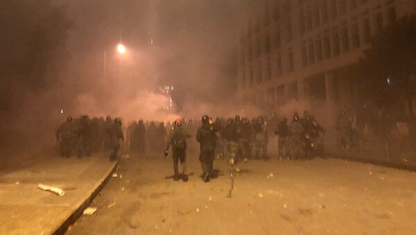 اعتراضات در لبنان؛ معترضین ساختمان شهرداری را به آتش کشیدند + ویدیو - اسپوتنیک افغانستان  
