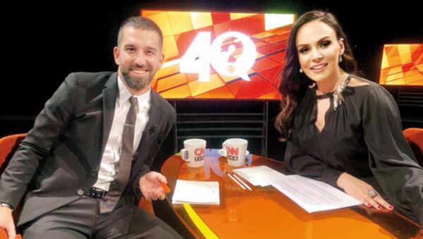 Arda Turan, CNN Türk’te ‘Buket Aydın ile 40’ programına konuk oldu. - اسپوتنیک افغانستان  