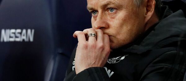 Тренер Уле Гуннар Сульшер во время матча Манчестер Сити – Манчестер Юнайтед Тренер Уле Гуннар Сульшер во время матча Манчестер Сити – Манчестер Юнайтед - اسپوتنیک افغانستان