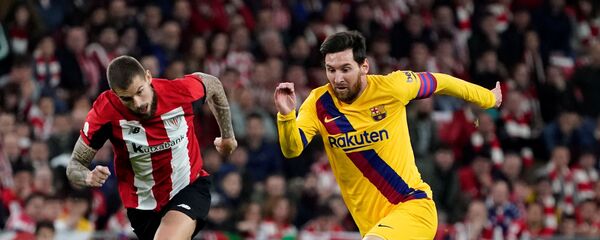 Игрок команды FC Barcelona Лионель Месси во время матча с Athletic Bilbao - اسپوتنیک افغانستان  