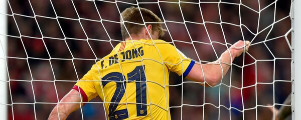 Игрок команды FC Barcelona Френки де Йонг - اسپوتنیک افغانستان  