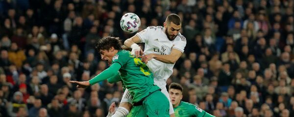 Футболисты во время матча между командами Реал Мадрид и Реал Сосьедад в Мадриде Футболисты во время матча между командами Реал Мадрид и Реал Сосьедад в Мадриде - اسپوتنیک افغانستان