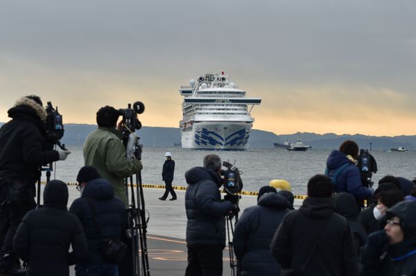 کشتی کروز با مسافران آلوده به ویروس کرونا در جاپان
 - اسپوتنیک افغانستان  