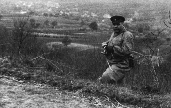 مارشال مالینوفسکی در محل ترصد در کشور جمهوری چک، 1945 - اسپوتنیک افغانستان  