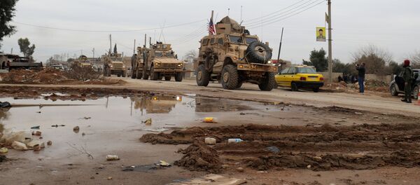 کاروان نظامی امریکا از عراق وارد سوریه شدند کاروان نظامی امریکا از عراق وارد سوریه شدند - اسپوتنیک افغانستان