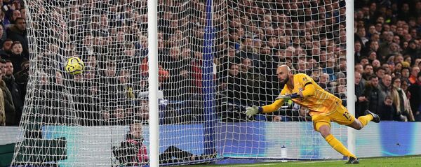 Нападающий английского клуба «Манчестер Юнайтед» Антони Марсьяль забивает гол в ворота вратаря «Челси» Вильфредо Кабальеро Нападающий английского клуба «Манчестер Юнайтед» Антони Марсьяль забивает гол в ворота вратаря «Челси» Вильфредо Кабальеро - اسپوتنیک افغانستان